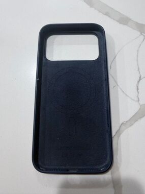 Apple - Silicone Case with MagSafe For Apple Iphone 17 PRO MAX Blue (USED)